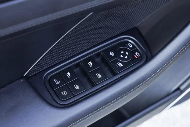 2023 Porsche Panamera E-Hybrid 4