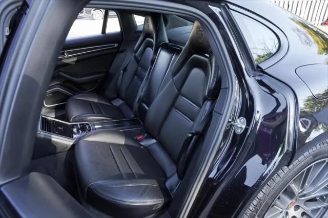 2023 Porsche Panamera E-Hybrid 4