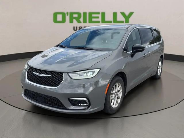 2025 Chrysler Pacifica Select for sale in Tucson, AZ