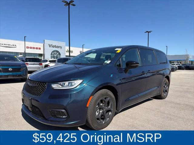 2023 Chrysler Pacifica Hybrid Limited for sale in Ottawa, KS