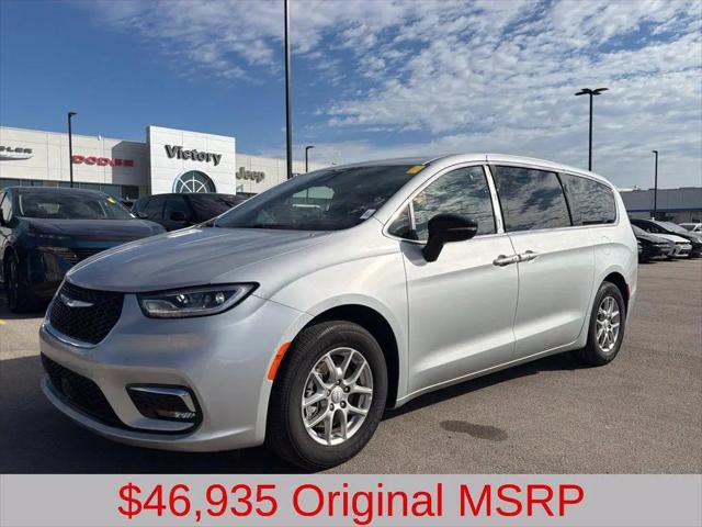 2026 Chrysler Pacifica Select for sale in Ottawa, KS
