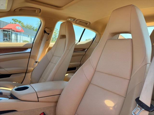 2012 Porsche Panamera 4