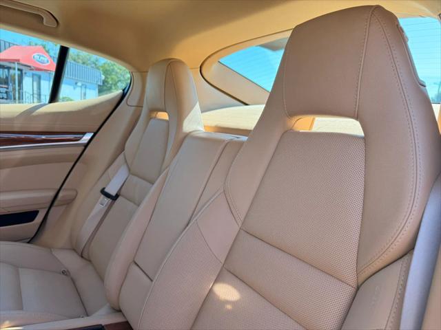 2012 Porsche Panamera 4