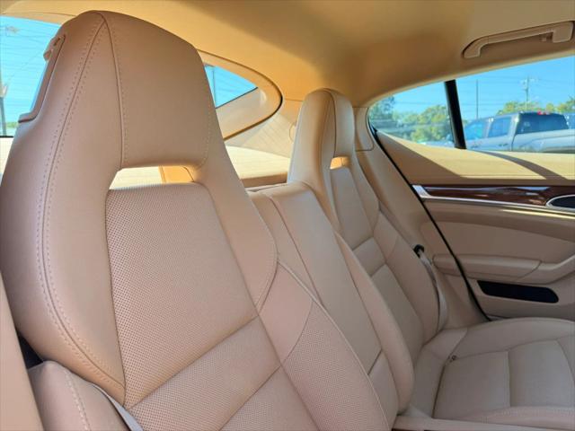 2012 Porsche Panamera 4