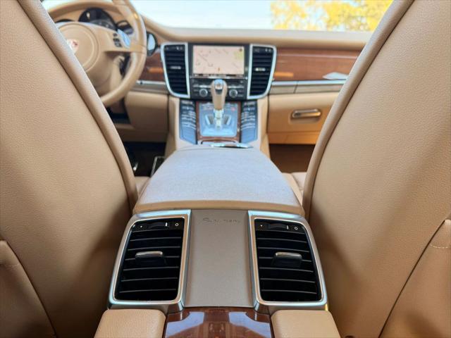 2012 Porsche Panamera 4