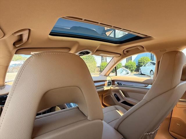 2012 Porsche Panamera 4