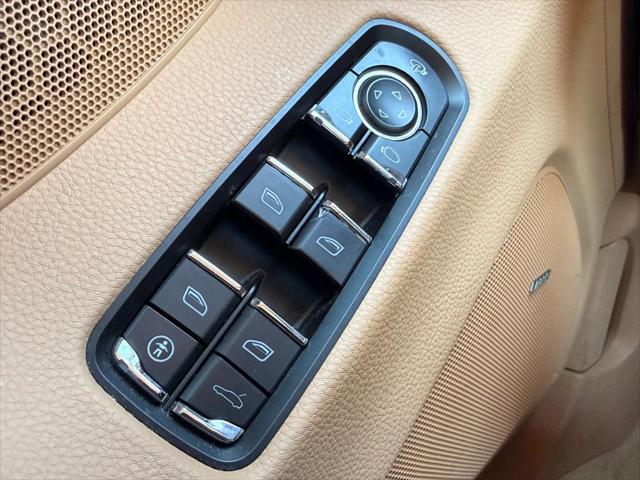 2012 Porsche Panamera 4