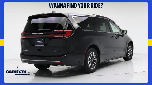 2023 Chrysler Pacifica Hybrid Touring L