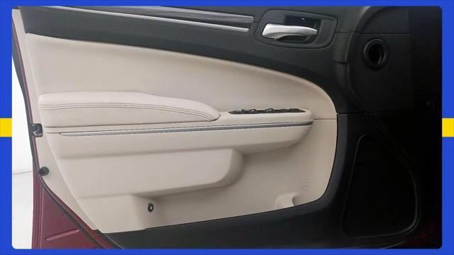 2021 Chrysler 300 Touring L
