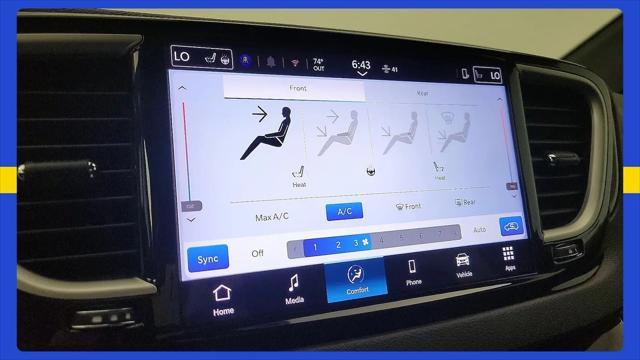 2025 Chrysler Pacifica Select