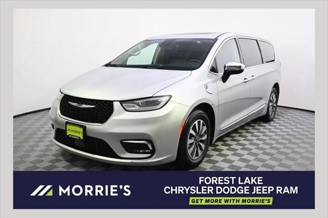 2023 Chrysler Pacifica Hybrid Limited for sale in Forest Lake, MN