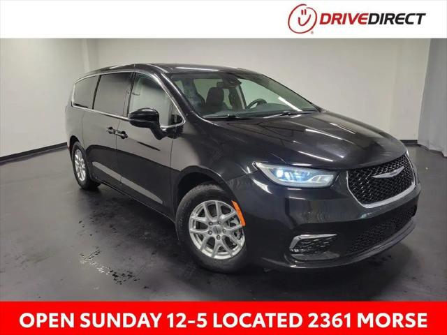 2023 Chrysler Pacifica Touring L for sale near Columbus, OH