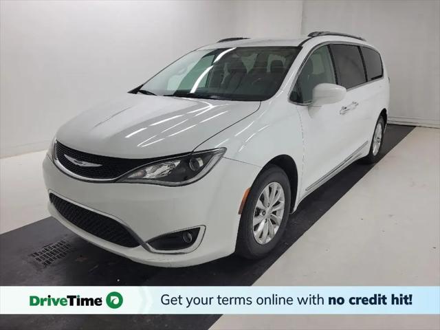 2019 Chrysler Pacifica Touring L for sale in Des Moines, IA