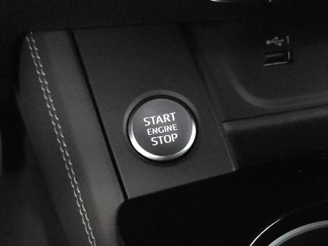 2024 Audi A4 Premium Plus 45 TFSI S line quattro S tronic