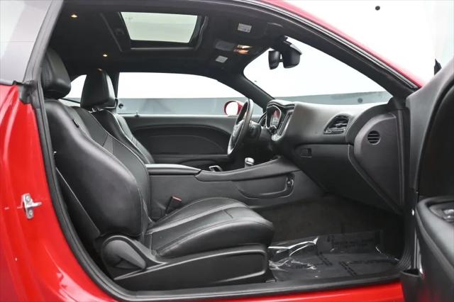 2015 Dodge Challenger SXT Plus