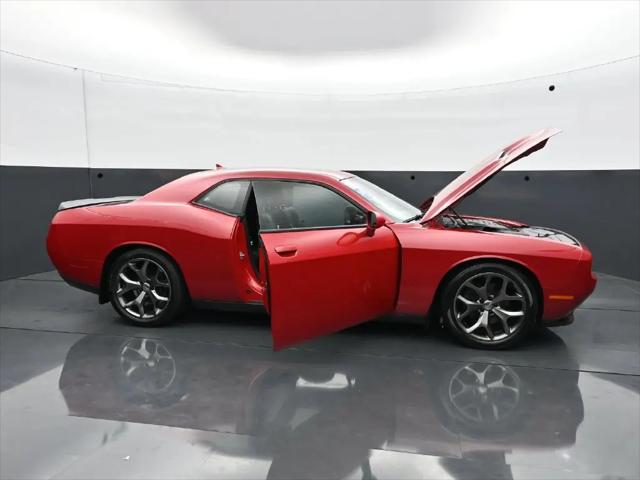 2015 Dodge Challenger SXT Plus