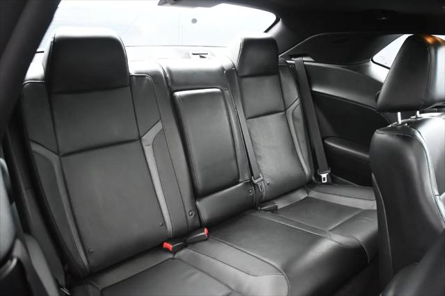 2015 Dodge Challenger SXT Plus