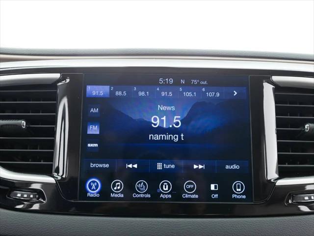 2017 Chrysler Pacifica Touring-L