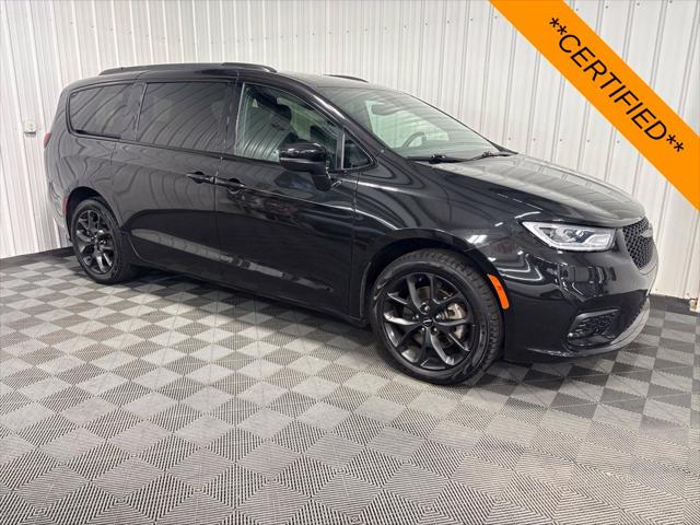 2023 Chrysler Pacifica Touring L AWD for sale near Celina, OH