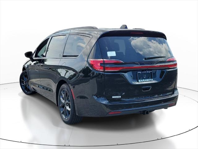 2027 Chrysler Pacifica Limited