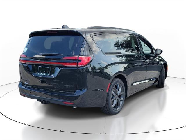 2027 Chrysler Pacifica Limited