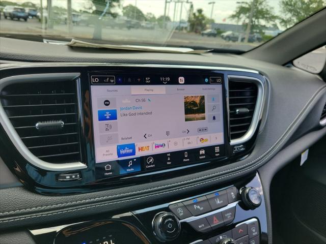 2027 Chrysler Pacifica Limited