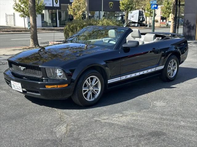 2005 Ford Mustang Premium