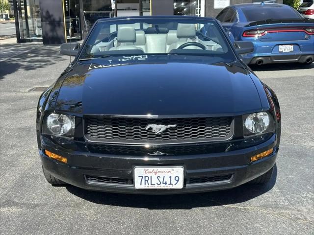 2005 Ford Mustang Premium