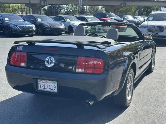 2005 Ford Mustang Premium