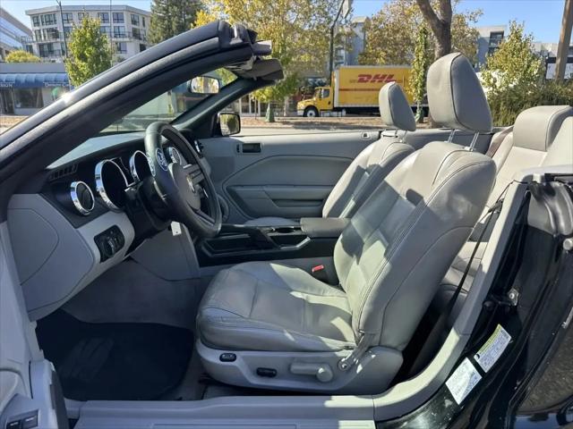 2005 Ford Mustang Premium