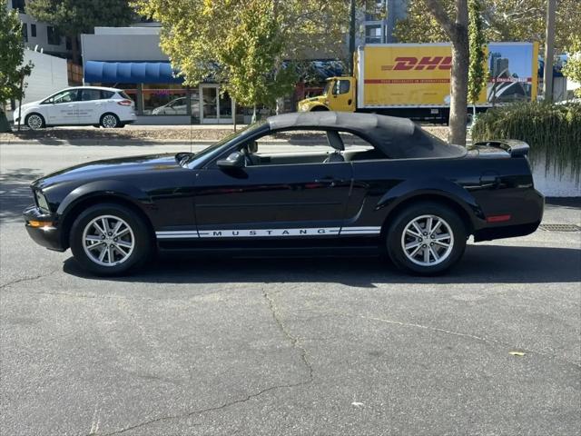 2005 Ford Mustang Premium
