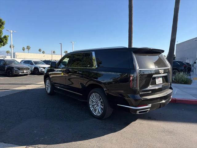 2025 Cadillac Escalade ESV Premium Luxury
