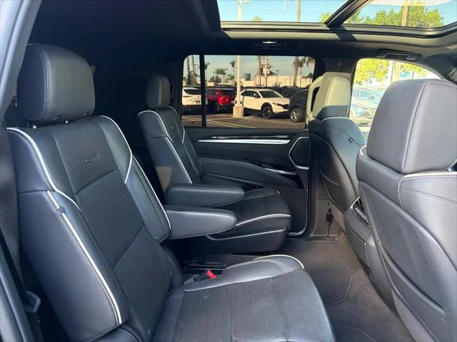 2025 Cadillac Escalade ESV Premium Luxury