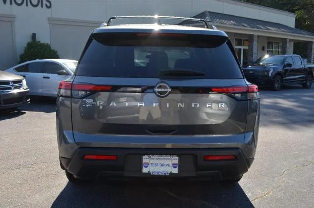 2025 Nissan Pathfinder SV FWD