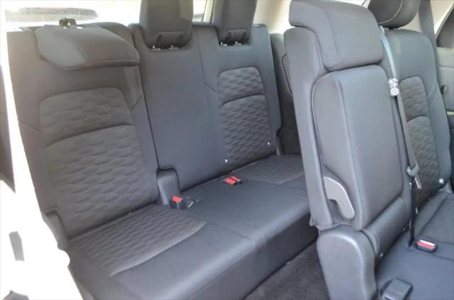 2025 Nissan Pathfinder SV FWD