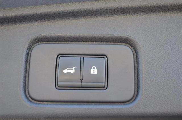2025 Nissan Pathfinder SV FWD
