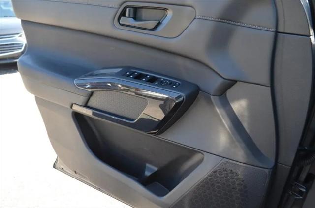 2025 Nissan Pathfinder SV FWD