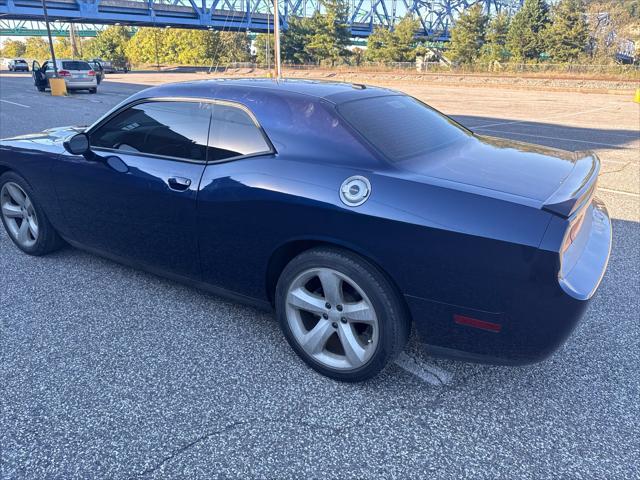 2013 Dodge Challenger SXT Plus