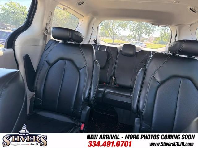 2023 Chrysler Pacifica Touring L