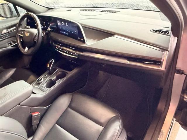2024 Cadillac XT4 AWD Premium Luxury