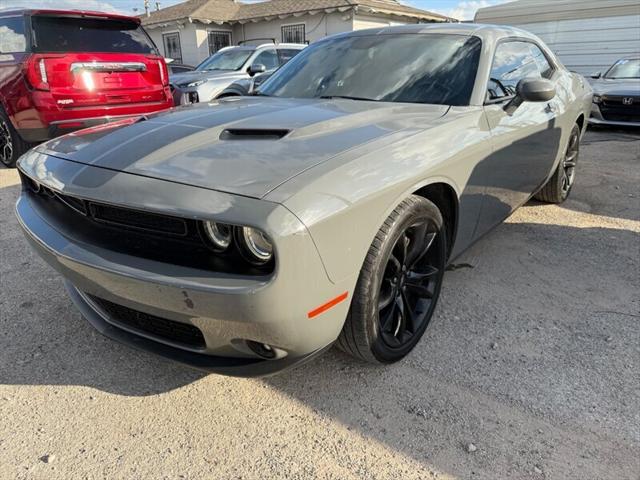 2017 Dodge Challenger SXT Plus