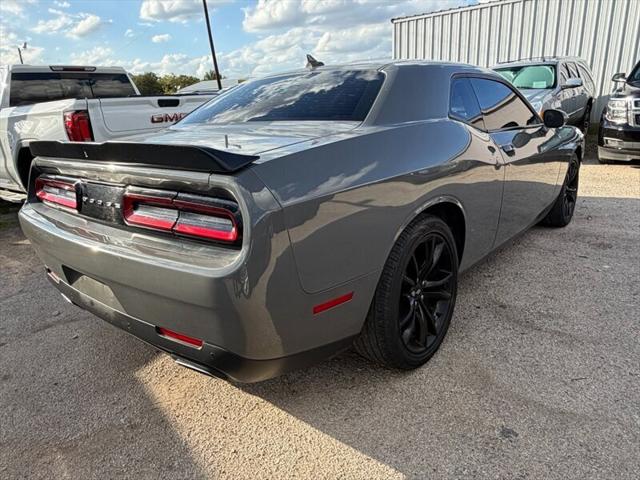 2017 Dodge Challenger SXT Plus