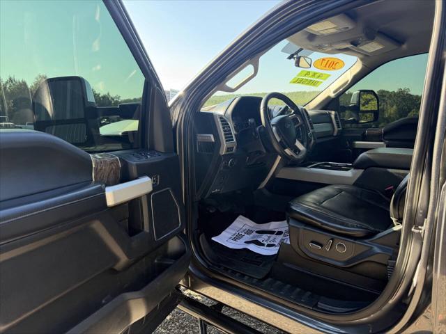 2017 Ford F-350 Lariat 4x4 4dr Crew Cab 8 ft. LB SRW Pickup