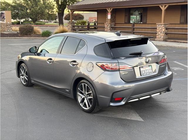 2017 Lexus CT 200h CT 200h Hatchback 4D