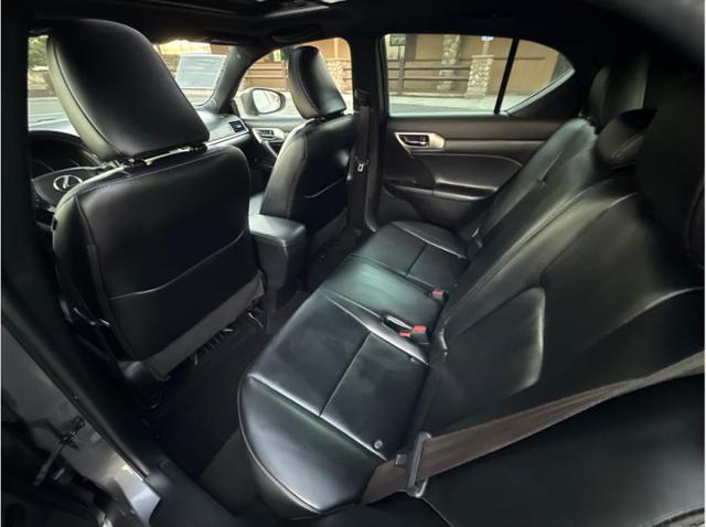 2017 Lexus CT 200h CT 200h Hatchback 4D