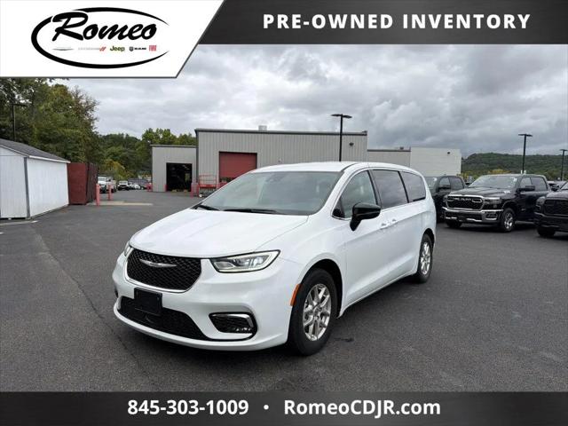 2025 Chrysler Pacifica Select for sale in Kingston, NY