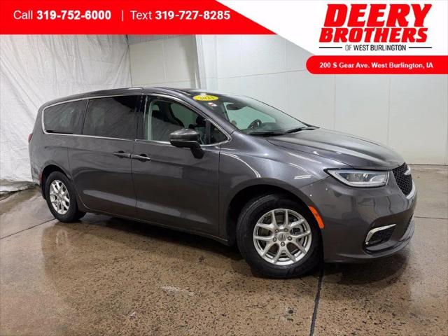 2023 Chrysler Pacifica Touring L for sale in West Burlington, IA