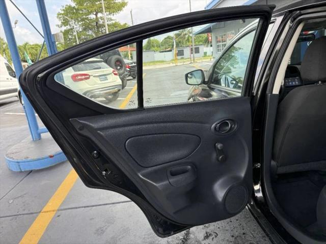 2019 Nissan Versa 1.6 S+