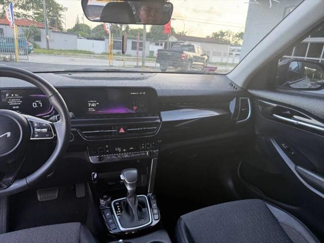 2025 Kia Seltos S