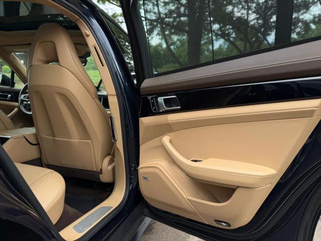 2019 Porsche Panamera E-Hybrid 4